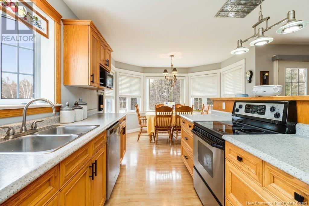 Property at 28 Stirling Drive image 4