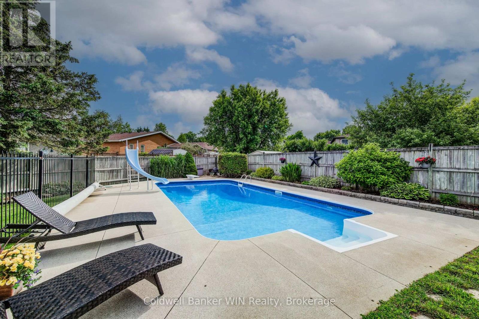 250 Justin's Place, Wellington North, Ontario  N0G 2L3 - Photo 32 - X12238837