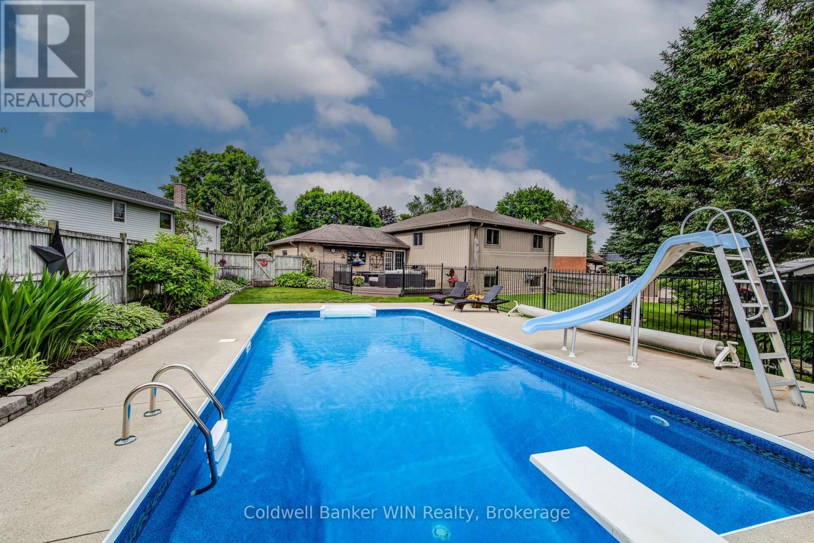 250 Justin's Place, Wellington North, Ontario  N0G 2L3 - Photo 33 - X12238837