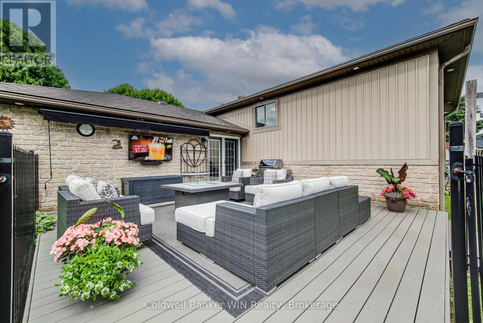 250 Justin's Place, Wellington North, Ontario  N0G 2L3 - Photo 35 - X12238837