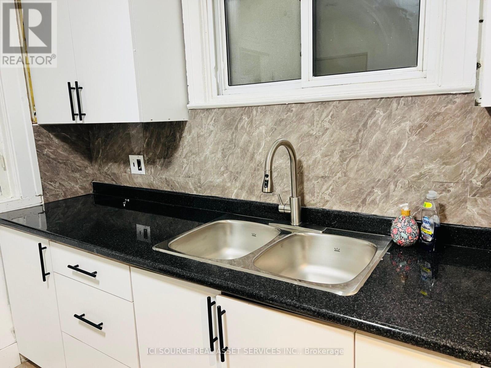 Main - 543 Rankin Avenue, Windsor, Ontario  N9B 2R6 - Photo 14 - X12238819