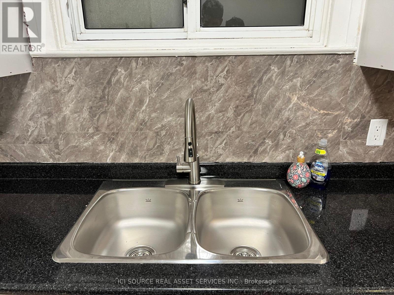 Main - 543 Rankin Avenue, Windsor, Ontario  N9B 2R6 - Photo 17 - X12238819
