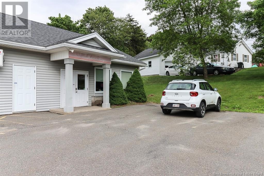 116 Hampton Road, Rothesay, New Brunswick  E2E 2N5 - Photo 3 - NB121340