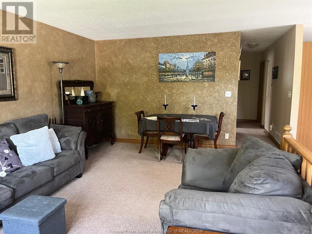 Property at 1859 FULLER CRESCENT image 4