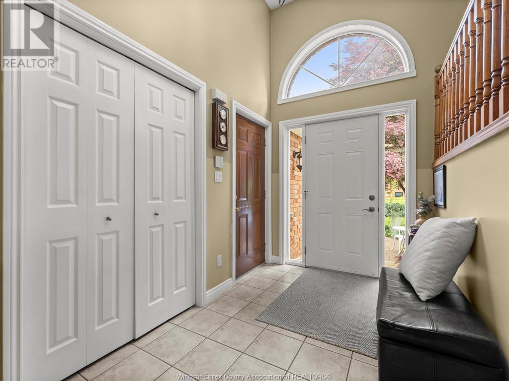 Property at 920 Superior STREET image 2