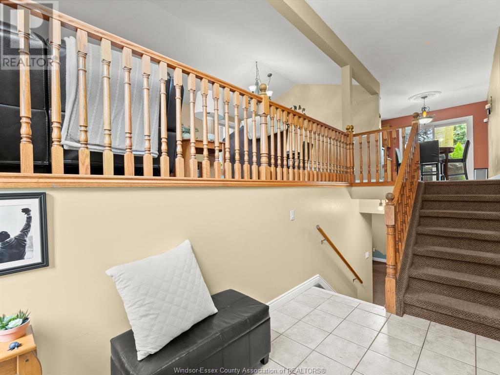 Property at 920 Superior STREET image 3