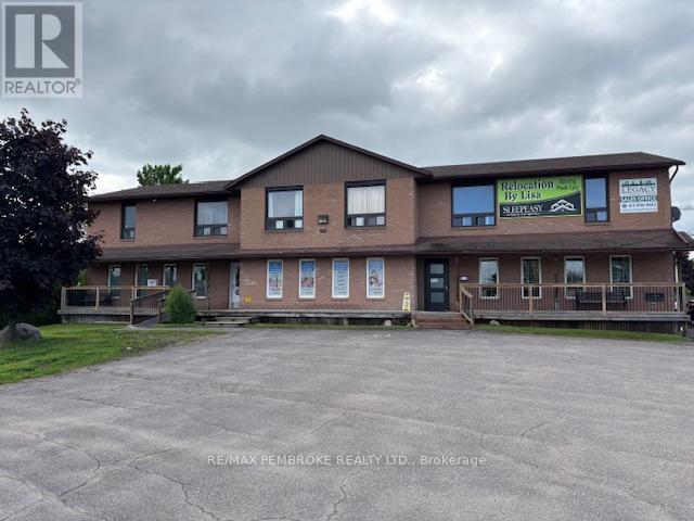 3 - 4 DORAN STREET, Petawawa, Ontario