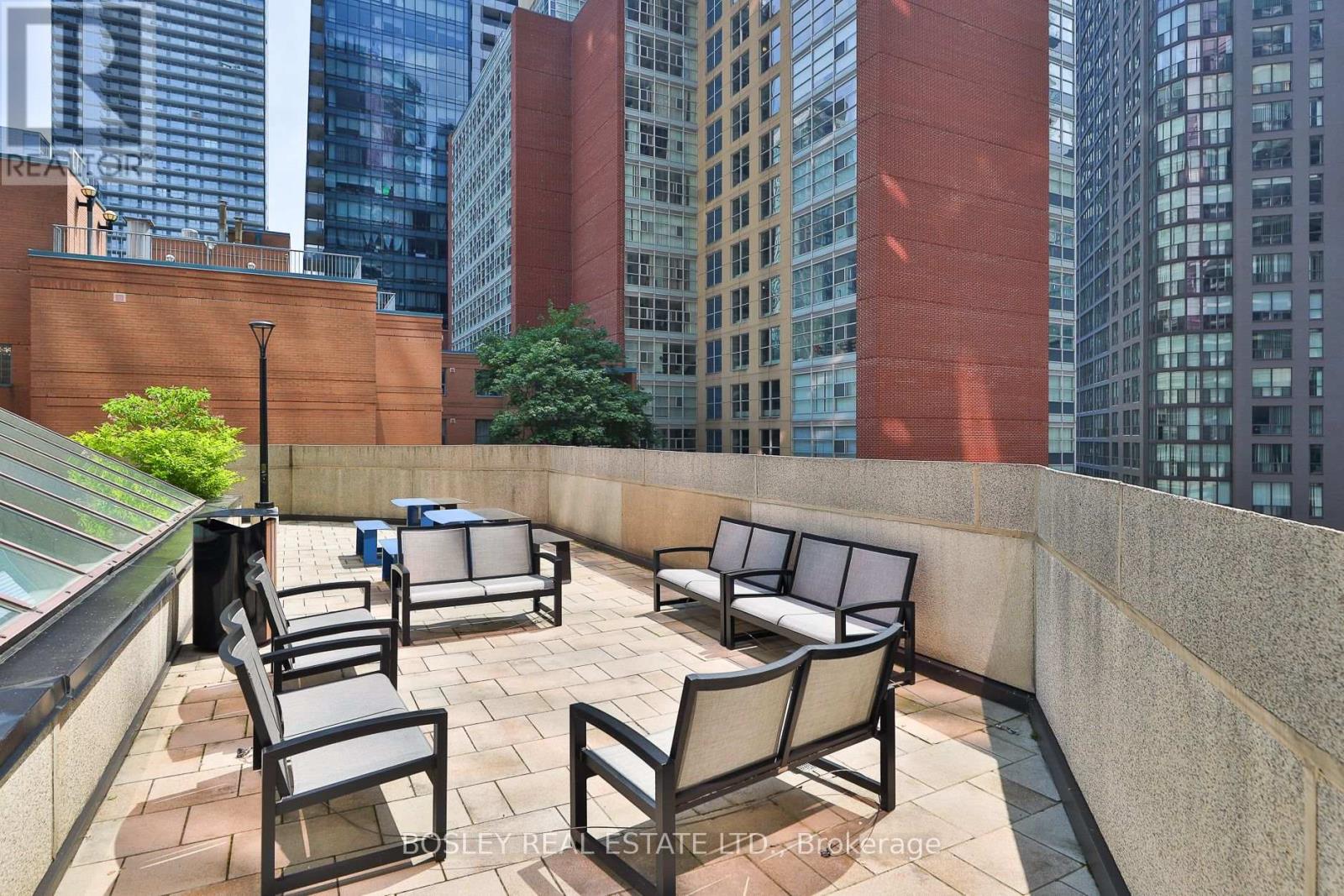 1008 - 1001 Bay Street, Toronto (Bay Street Corridor), Ontario  M5S 3A6 - Photo 29 - C12238903