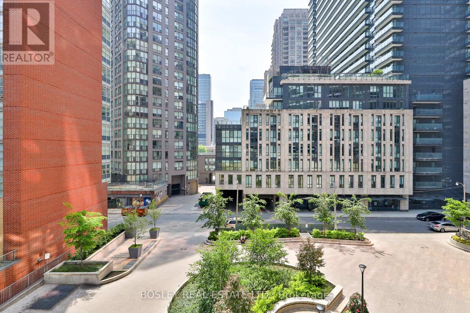 1008 - 1001 Bay Street, Toronto (Bay Street Corridor), Ontario  M5S 3A6 - Photo 30 - C12238903