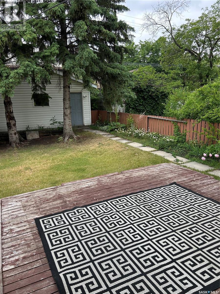 Property at 703 7th STREET E image 5