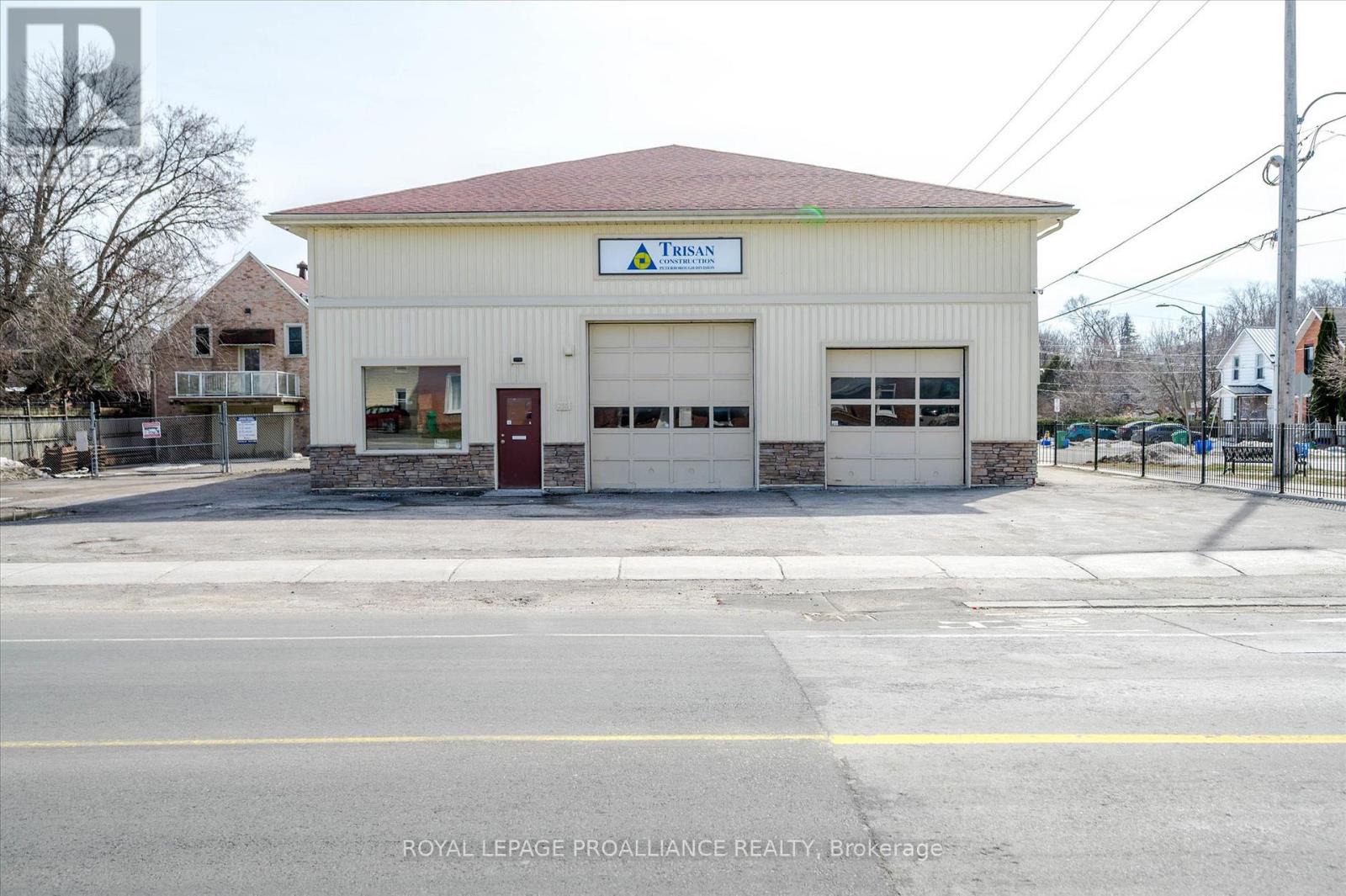 255 MCDONNEL STREET, Peterborough, Ontario