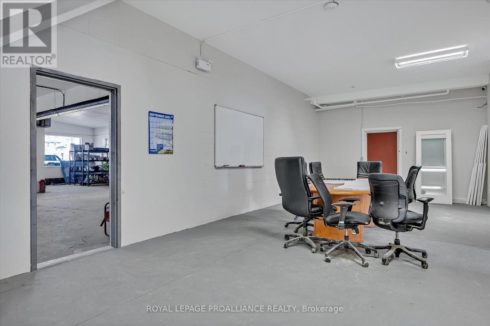 255 Mcdonnel Street, Peterborough, Ontario  K9H 2W2 - Photo 10 - X12238955