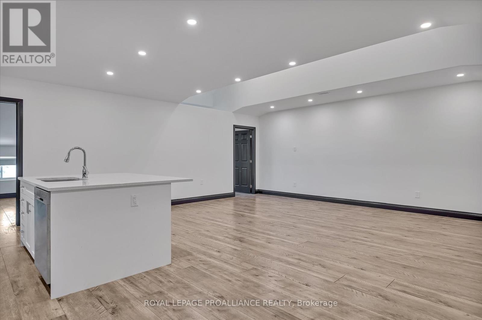 255 Mcdonnel Street, Peterborough, Ontario  K9H 2W2 - Photo 24 - X12238955