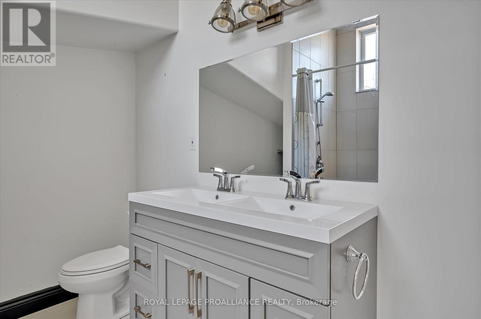 255 Mcdonnel Street, Peterborough, Ontario  K9H 2W2 - Photo 32 - X12238955