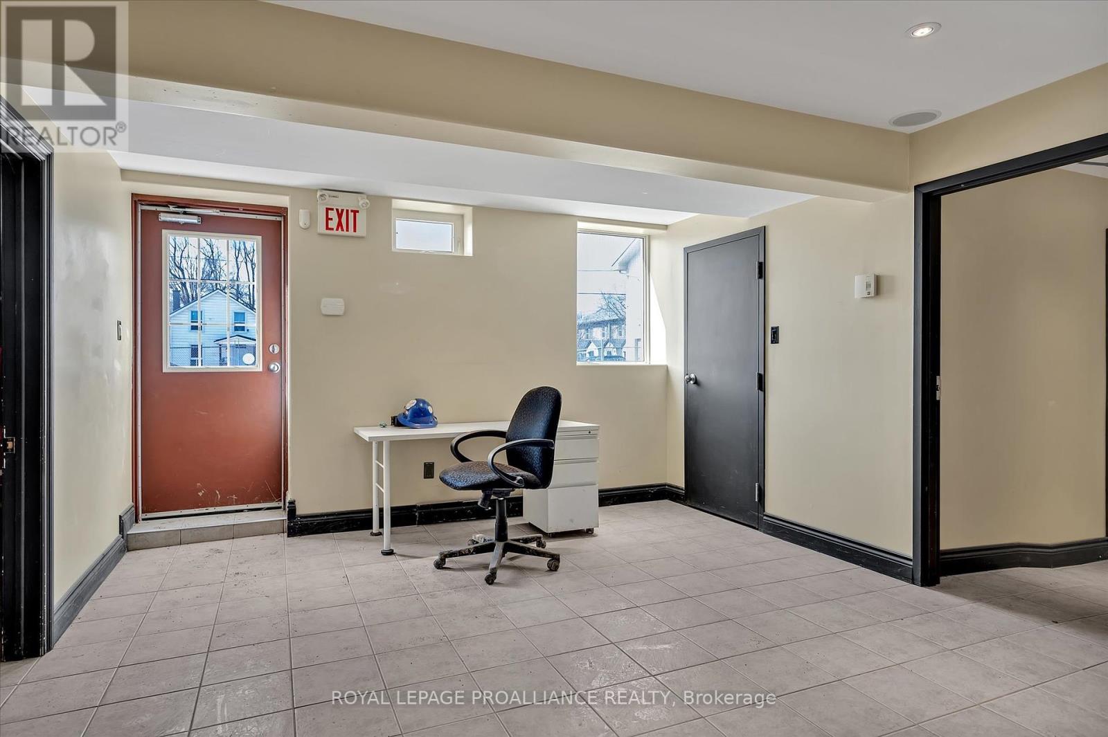 255 Mcdonnel Street, Peterborough, Ontario  K9H 2W2 - Photo 37 - X12238955