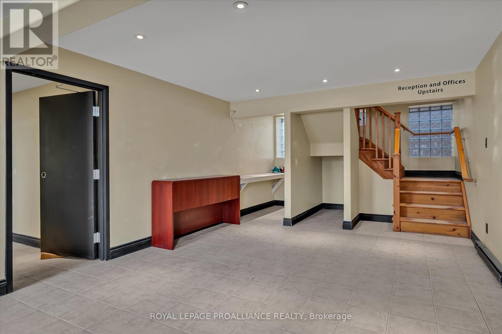 255 Mcdonnel Street, Peterborough, Ontario  K9H 2W2 - Photo 38 - X12238955