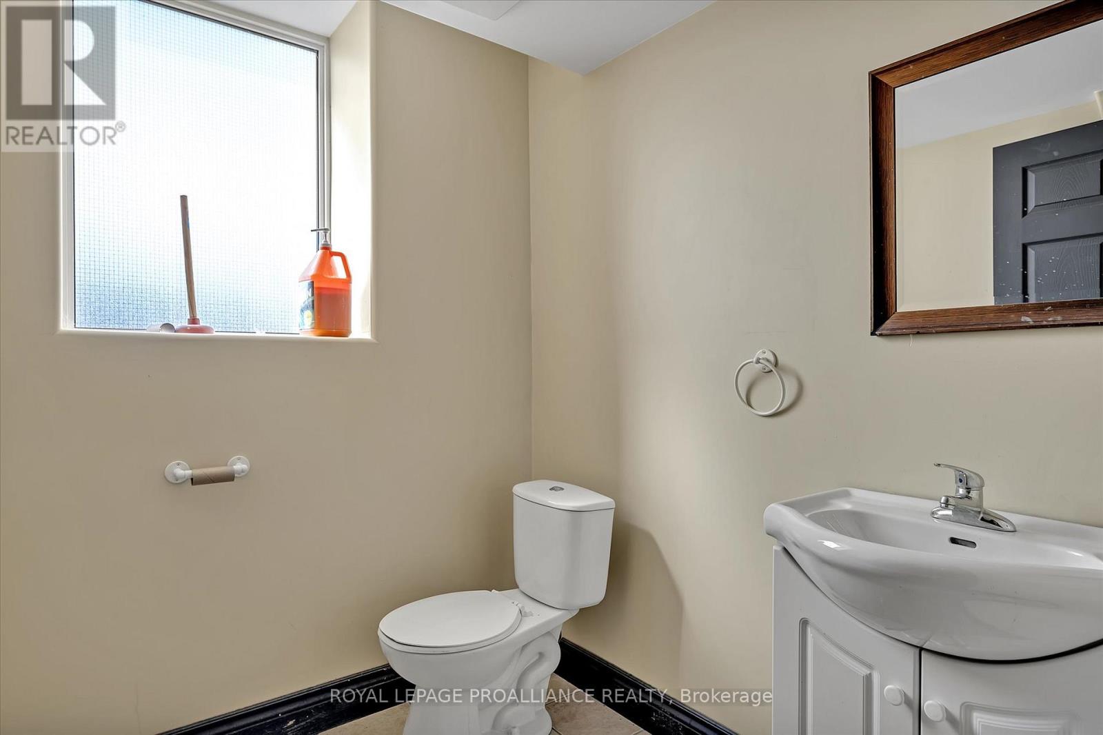 255 Mcdonnel Street, Peterborough, Ontario  K9H 2W2 - Photo 39 - X12238955