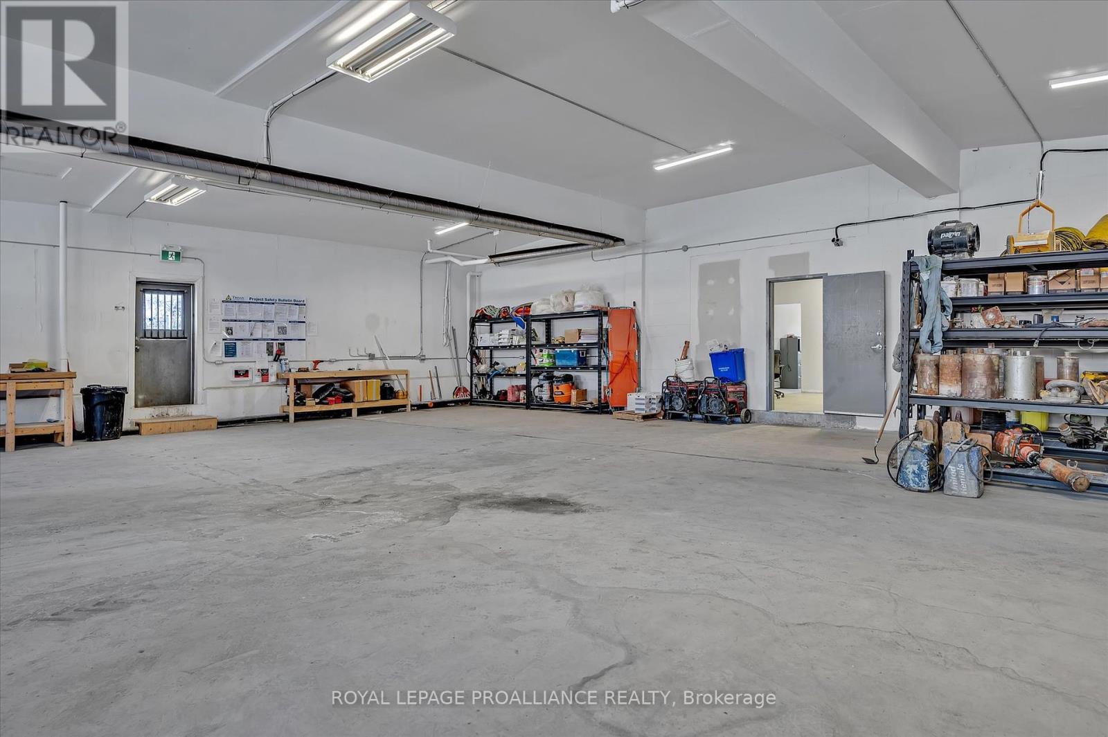 255 Mcdonnel Street, Peterborough, Ontario  K9H 2W2 - Photo 8 - X12238955