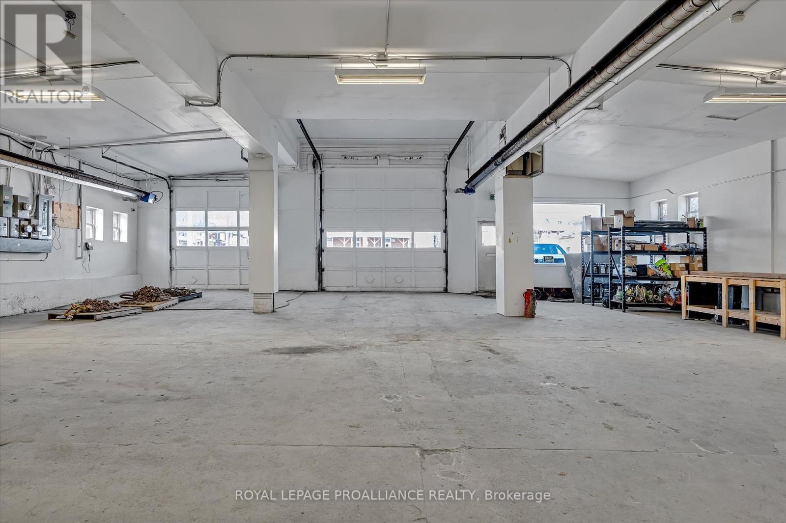 255 Mcdonnel Street, Peterborough, Ontario  K9H 2W2 - Photo 9 - X12238955