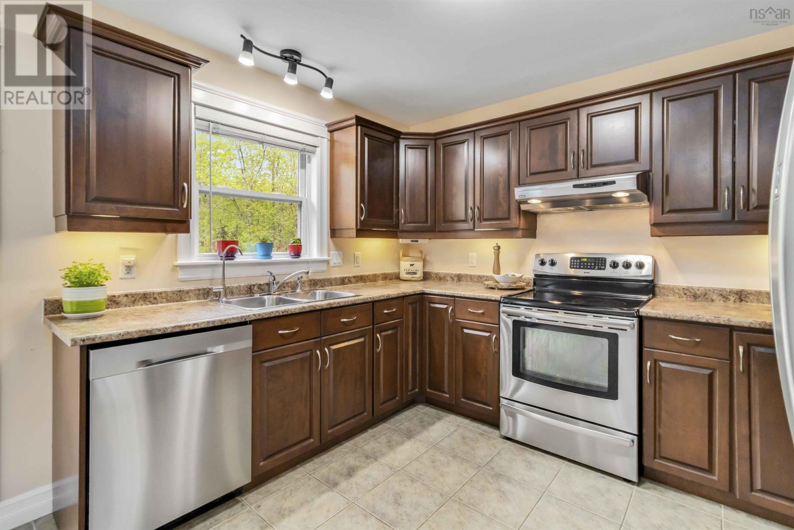 130 Tomahawk Run, Hammonds Plains, Nova Scotia  B4B 1Z5 - Photo 16 - 202511940