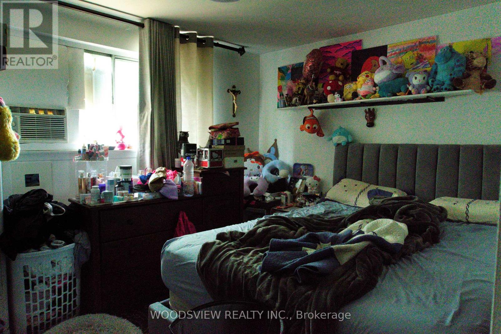 56 Lightwood Drive, Toronto, Ontario  M9V 2Z2 - Photo 7 - W12235854