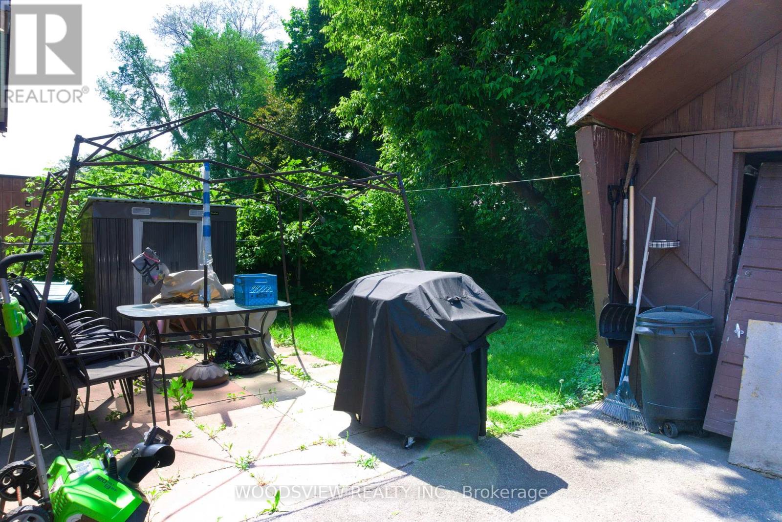56 Lightwood Drive, Toronto, Ontario  M9V 2Z2 - Photo 9 - W12235854