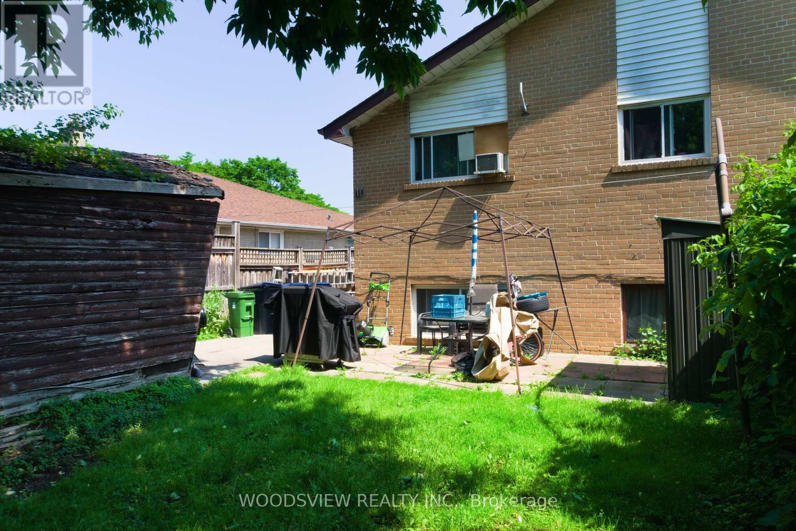 56 Lightwood Drive, Toronto, Ontario  M9V 2Z2 - Photo 10 - W12235854