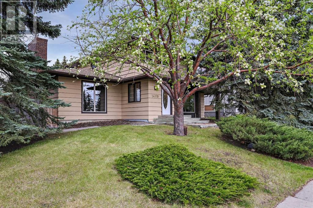 Property at 14019 Parkland Boulevard SE image 2