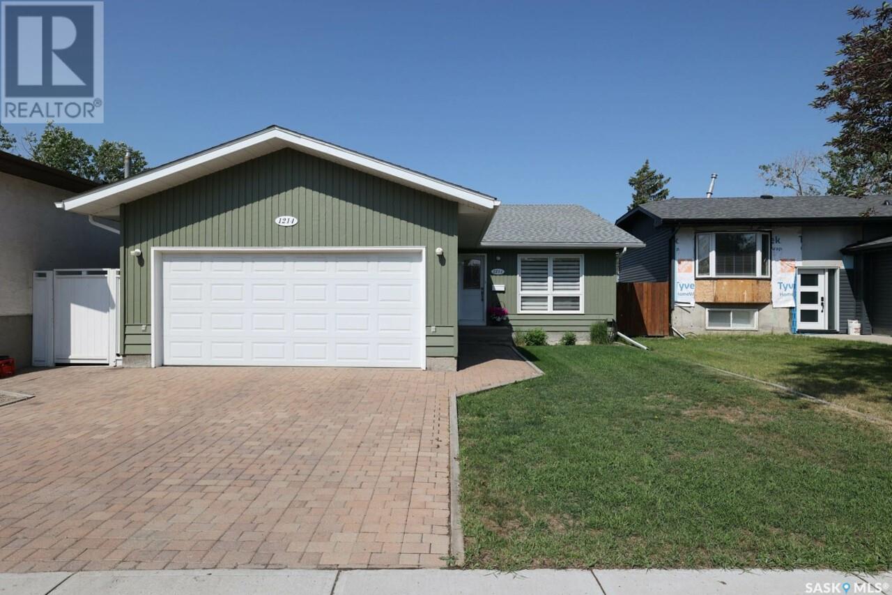 Property at 1214 Butterfield CRESCENT N image 3