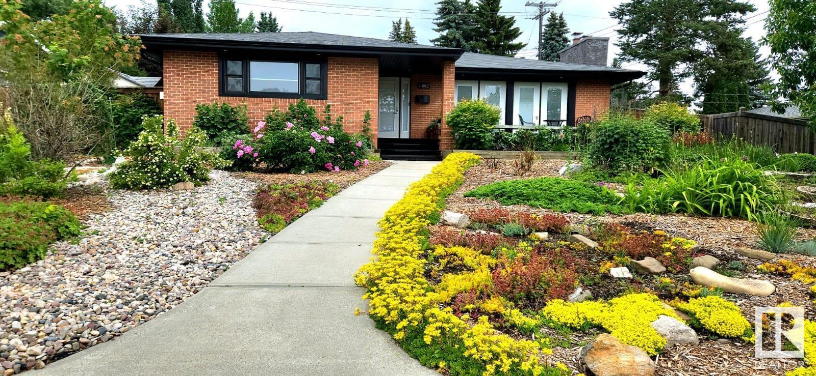 Property at 14012 90A AV NW image 3