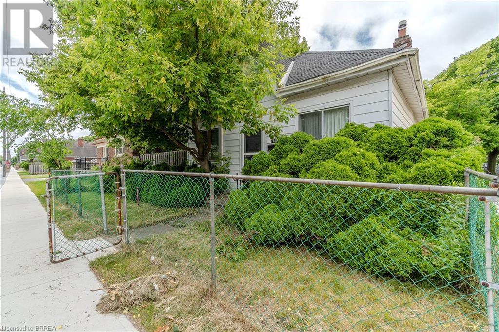 Property at 284 RAWDON Street image 3