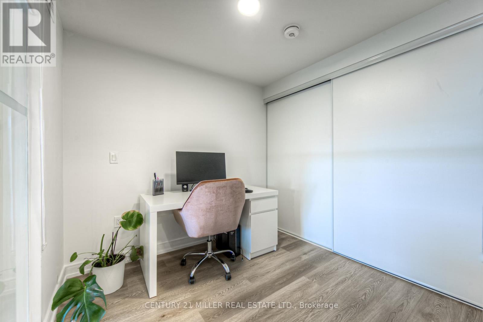 1304 - 1 Jarvis Street, Hamilton, Ontario  L8R 3J2 - Photo 6 - X12238985