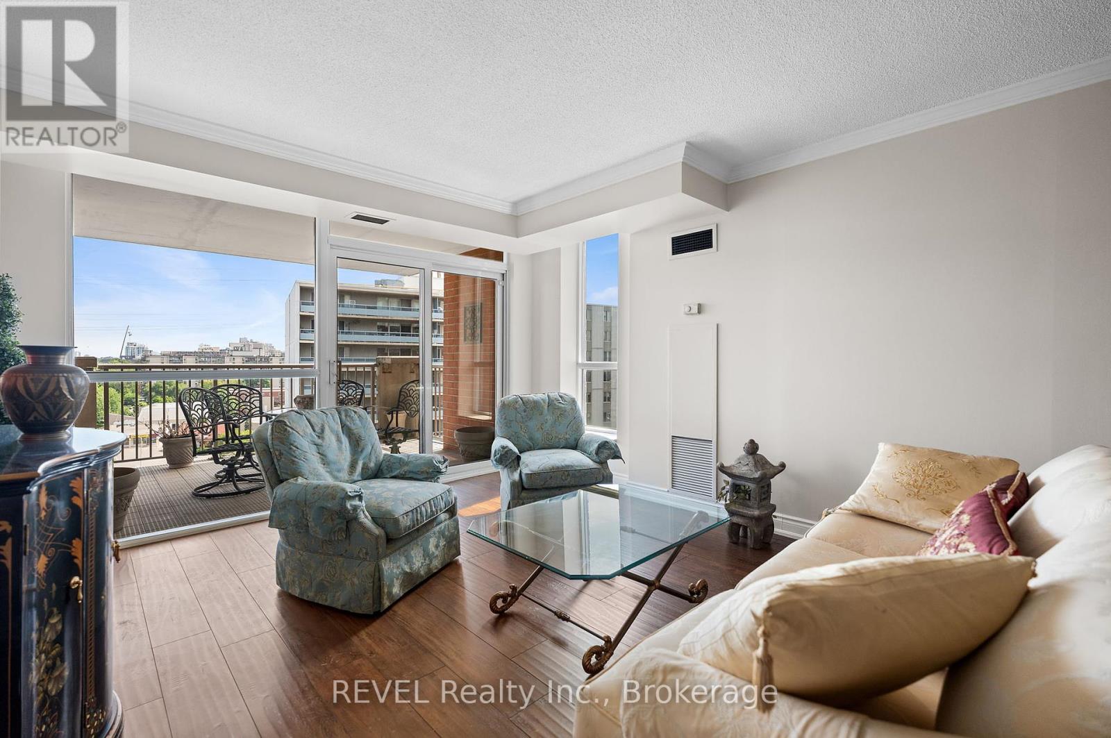 905 - 442 Maple Avenue, Burlington (Brant), Ontario  L7S 2L7 - Photo 12 - W12239029