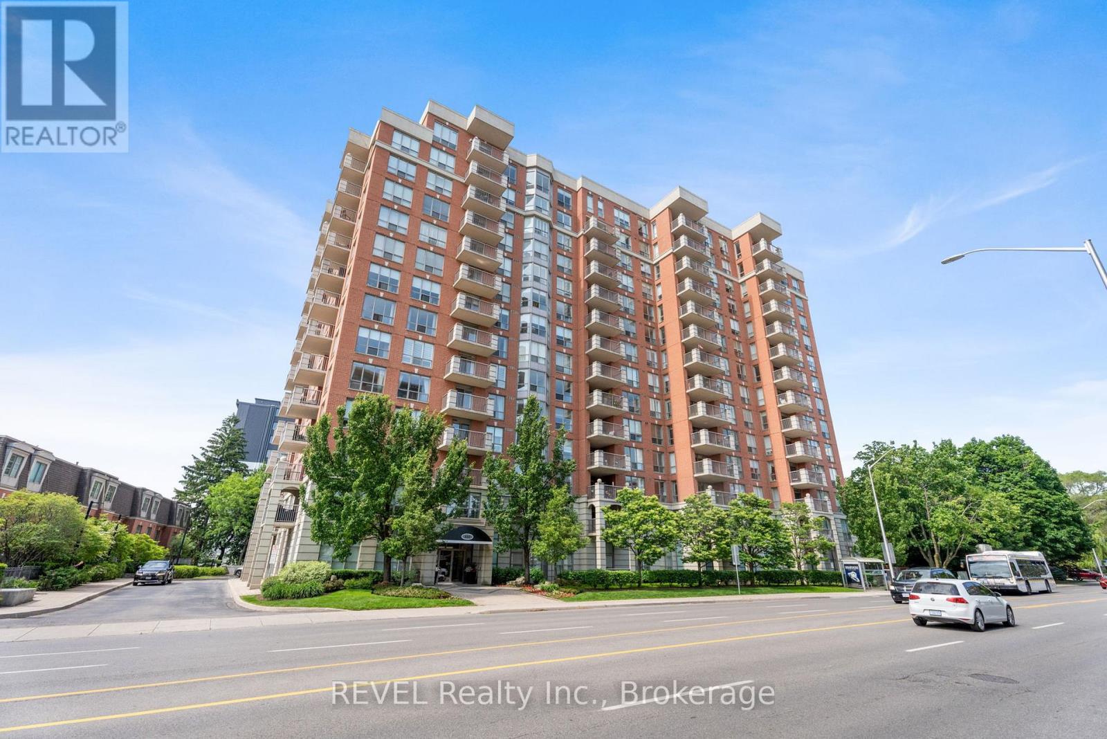 905 - 442 Maple Avenue, Burlington (Brant), Ontario  L7S 2L7 - Photo 2 - W12239029