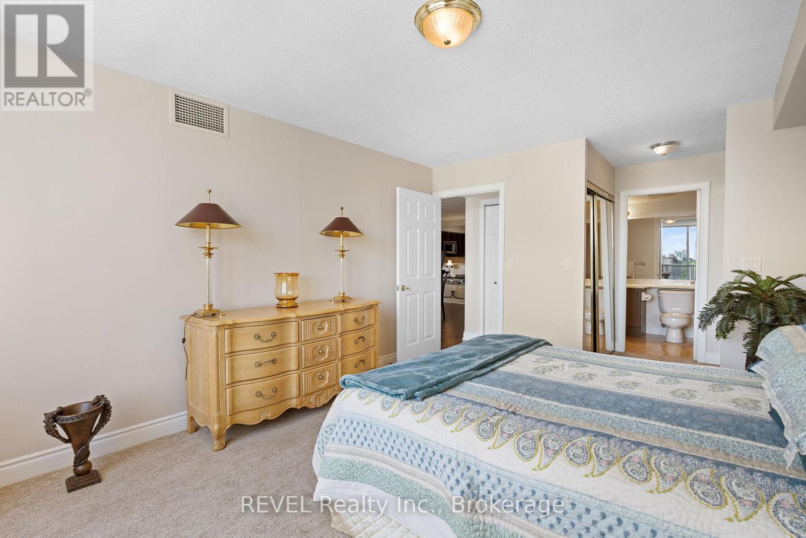 905 - 442 Maple Avenue, Burlington (Brant), Ontario  L7S 2L7 - Photo 21 - W12239029