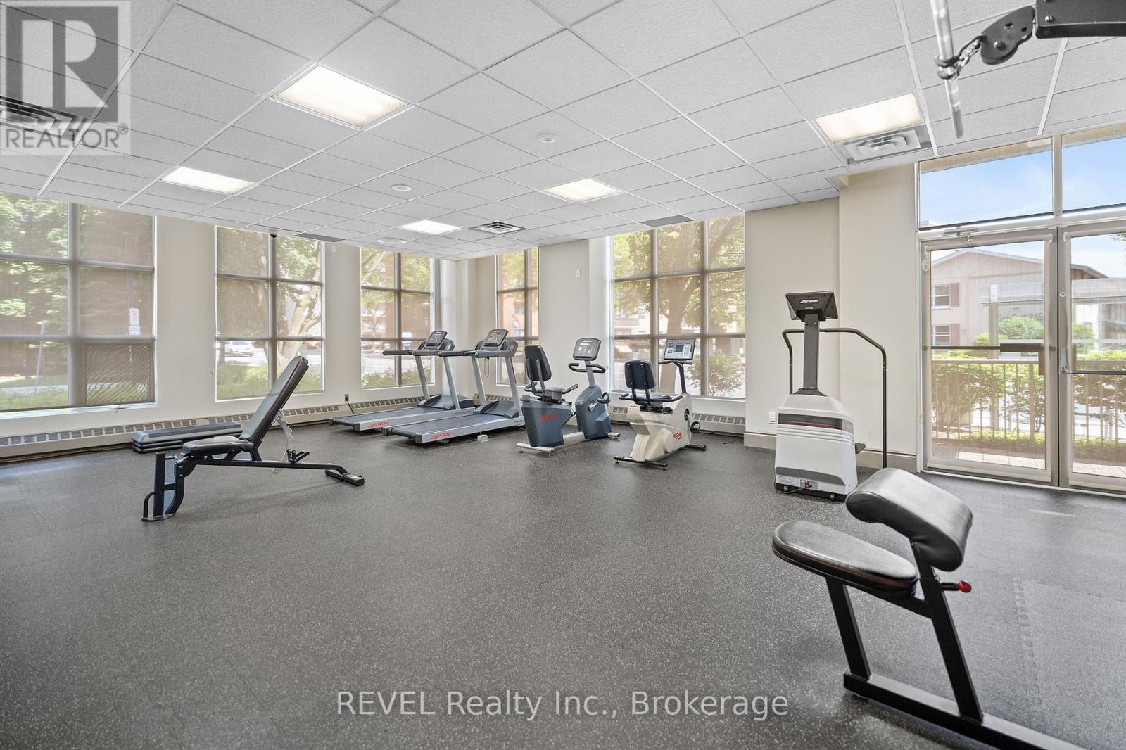 905 - 442 Maple Avenue, Burlington (Brant), Ontario  L7S 2L7 - Photo 27 - W12239029