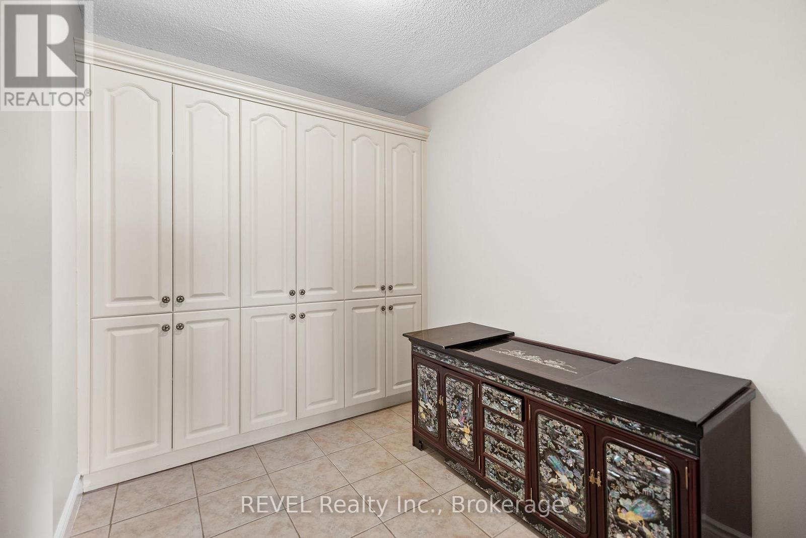 905 - 442 Maple Avenue, Burlington (Brant), Ontario  L7S 2L7 - Photo 5 - W12239029