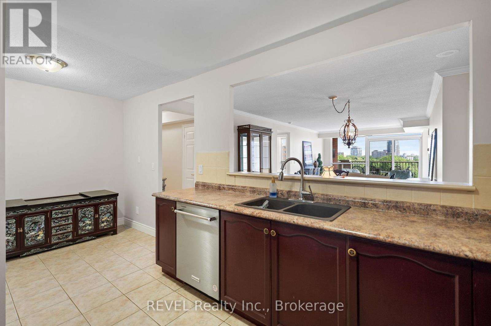 905 - 442 Maple Avenue, Burlington (Brant), Ontario  L7S 2L7 - Photo 9 - W12239029