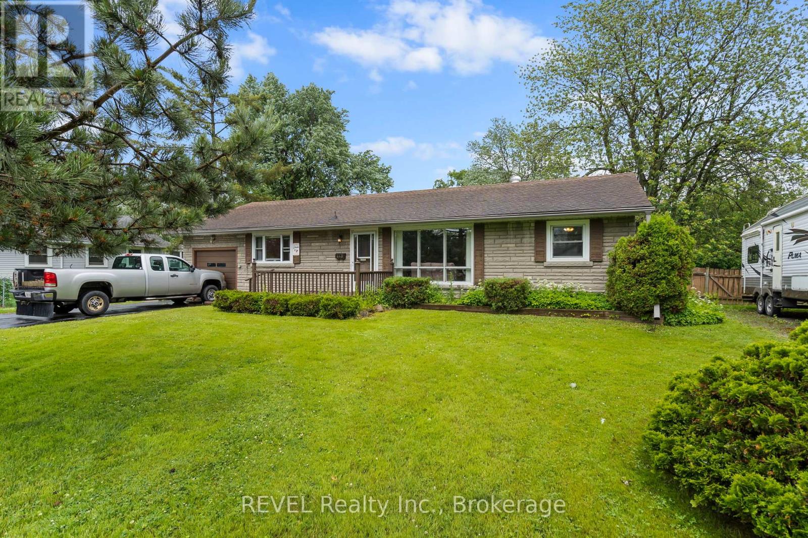Property at 448 CRESCENT ROAD image 1