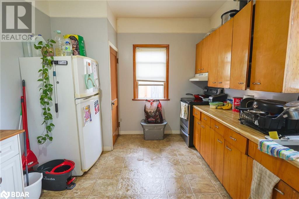 Property at 219-221 KING Street image 3