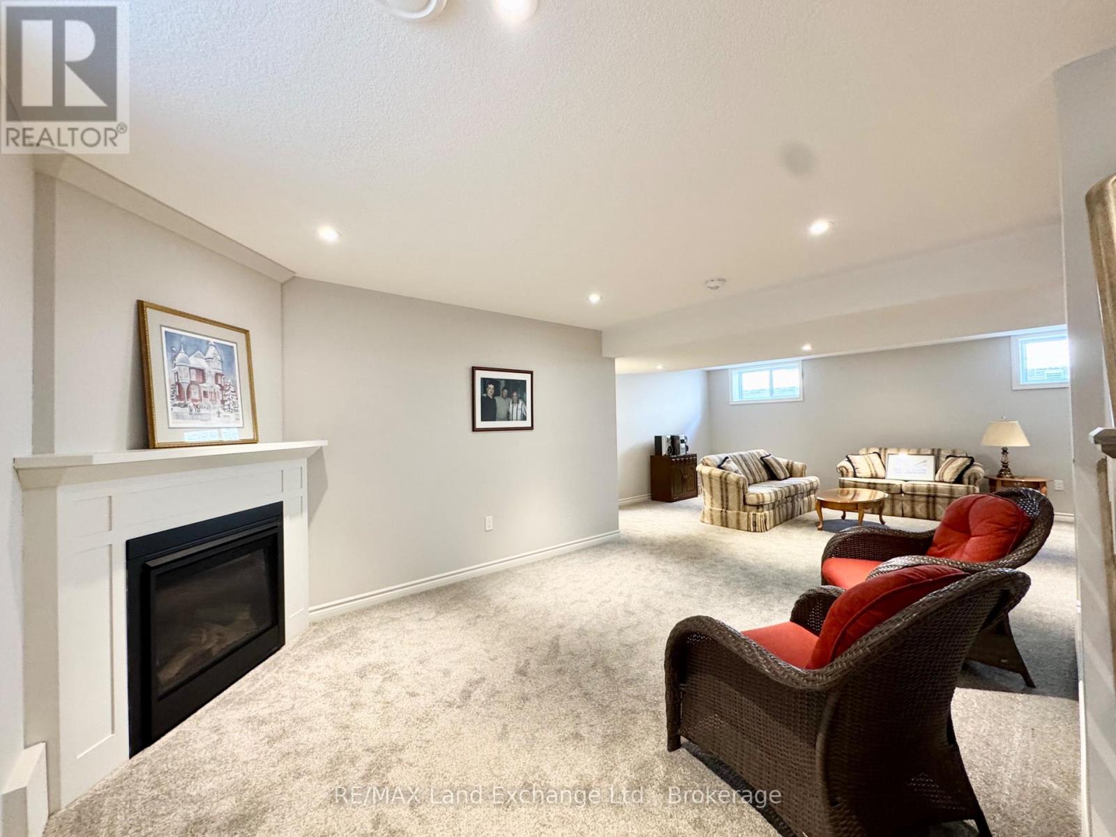 494 Ivings Drive, Saugeen Shores, Ontario  N0H 2C3 - Photo 16 - X12239126