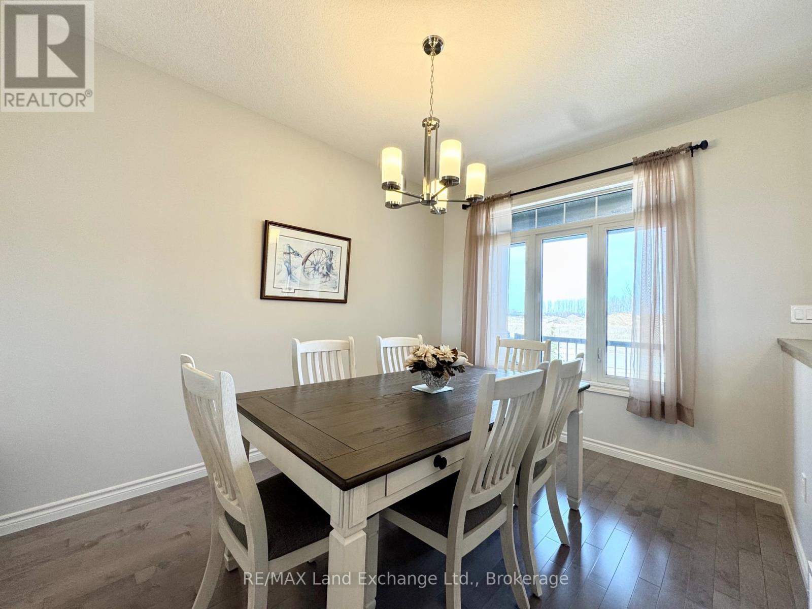 494 Ivings Drive, Saugeen Shores, Ontario  N0H 2C3 - Photo 4 - X12239126