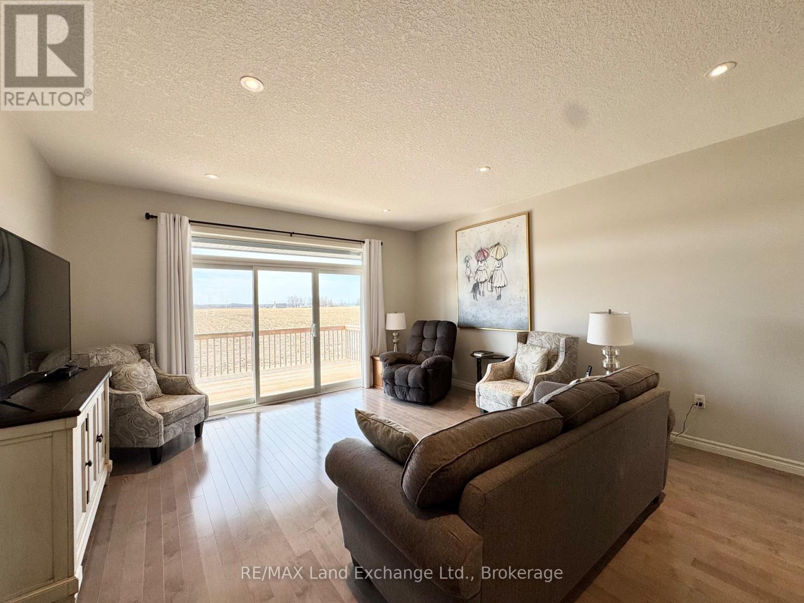 494 Ivings Drive, Saugeen Shores, Ontario  N0H 2C3 - Photo 9 - X12239126