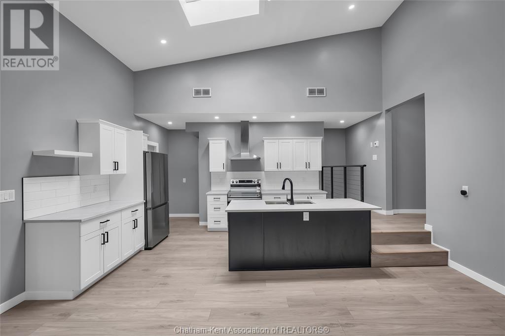 30 Mcnaughton Avenue East, Chatham, Ontario  N7L 2G1 - Photo 19 - 25015763