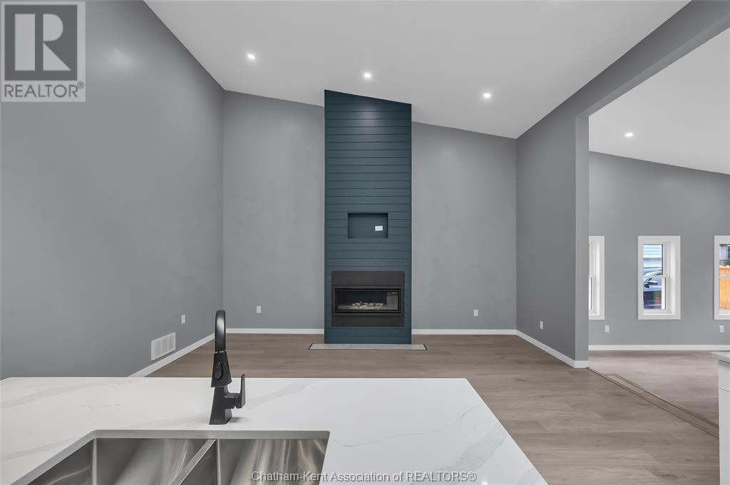 30 Mcnaughton Avenue East, Chatham, Ontario  N7L 2G1 - Photo 24 - 25015763