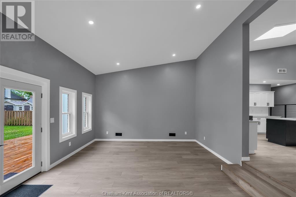 30 Mcnaughton Avenue East, Chatham, Ontario  N7L 2G1 - Photo 25 - 25015763