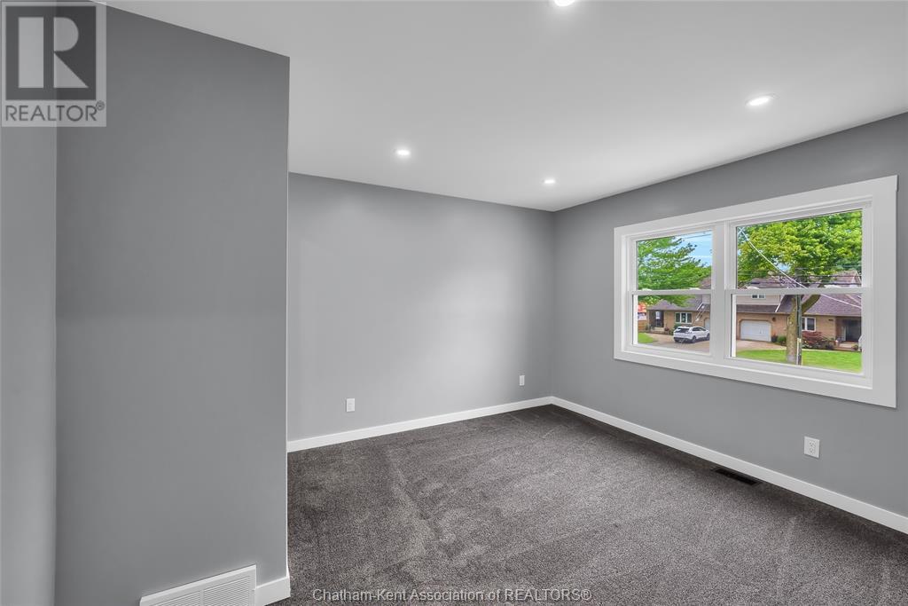 30 Mcnaughton Avenue East, Chatham, Ontario  N7L 2G1 - Photo 28 - 25015763