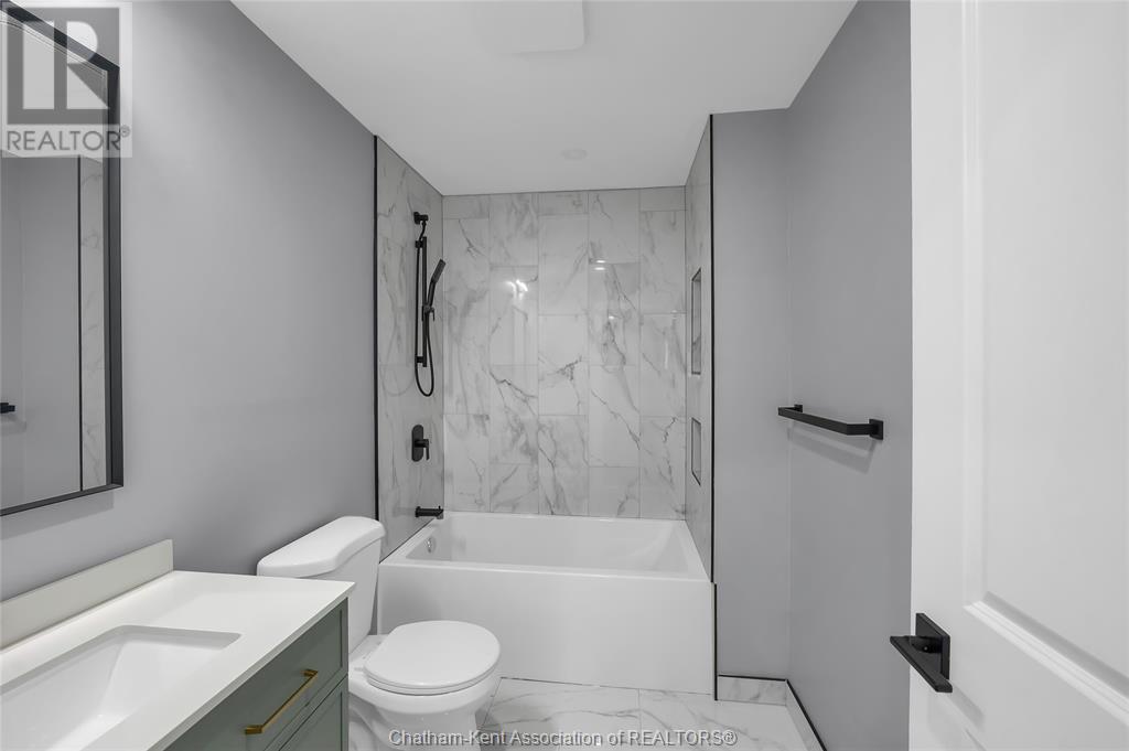 30 Mcnaughton Avenue East, Chatham, Ontario  N7L 2G1 - Photo 32 - 25015763