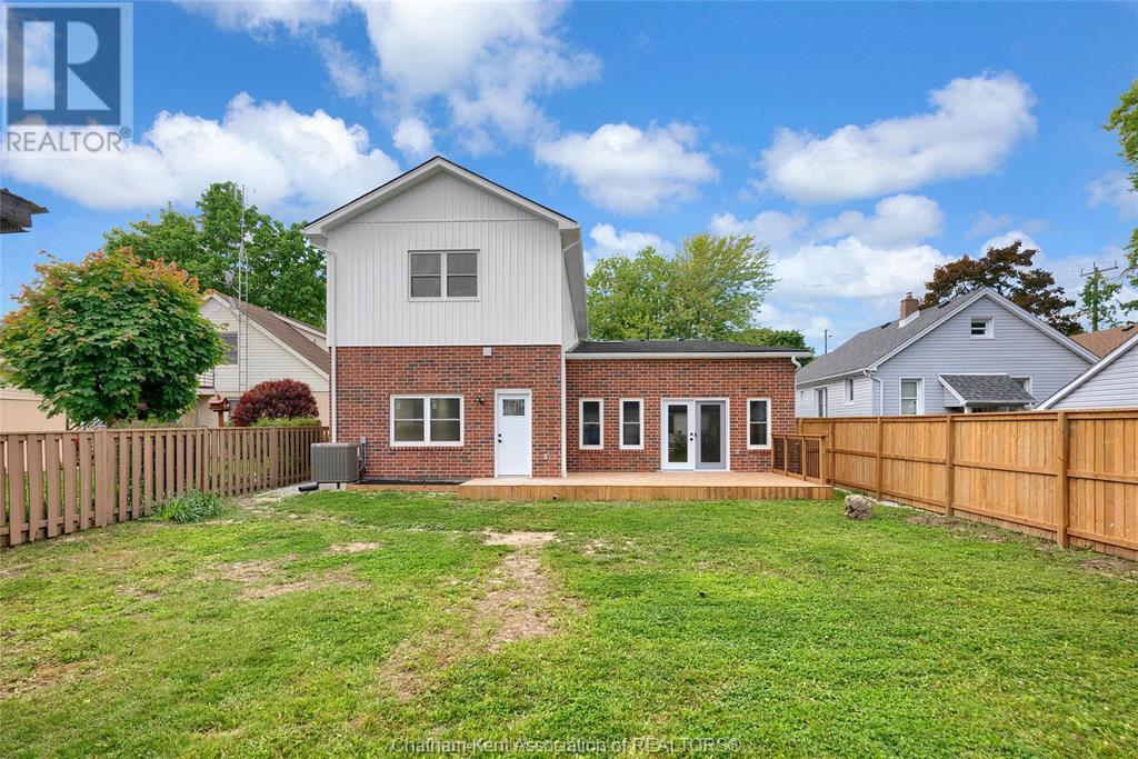 30 Mcnaughton Avenue East, Chatham, Ontario  N7L 2G1 - Photo 44 - 25015763