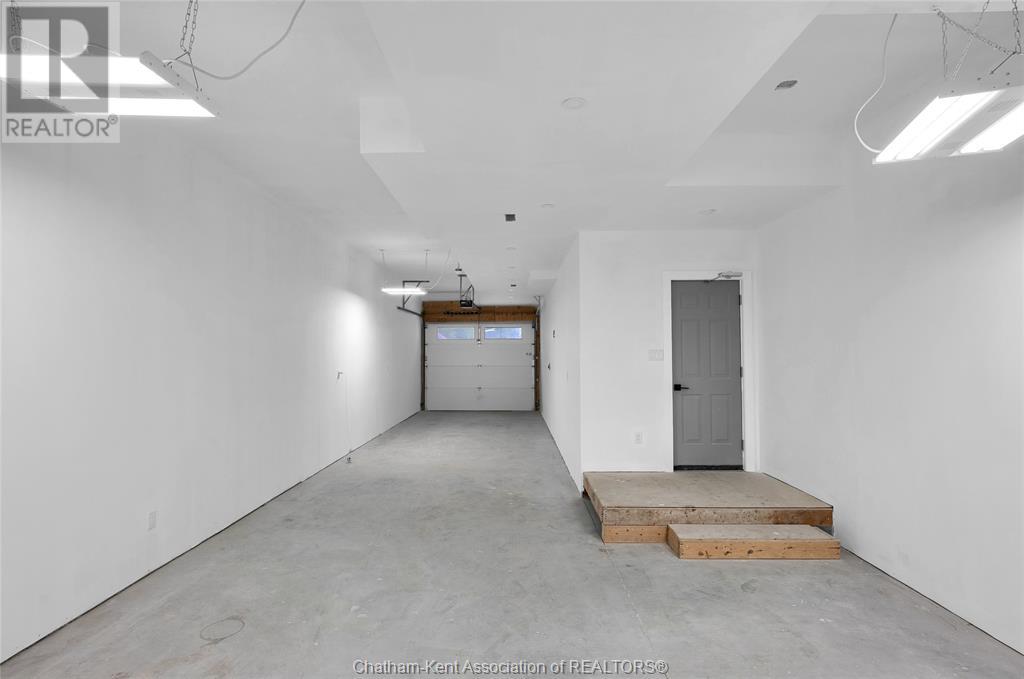 30 Mcnaughton Avenue East, Chatham, Ontario  N7L 2G1 - Photo 7 - 25015763